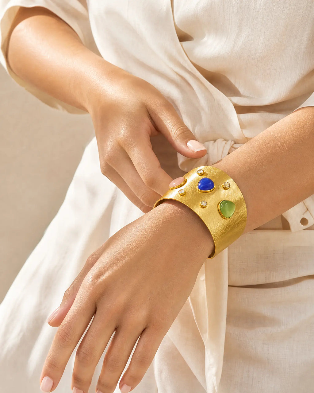Colorful Cat's Eye Zircon Gold Brushed Bracelet