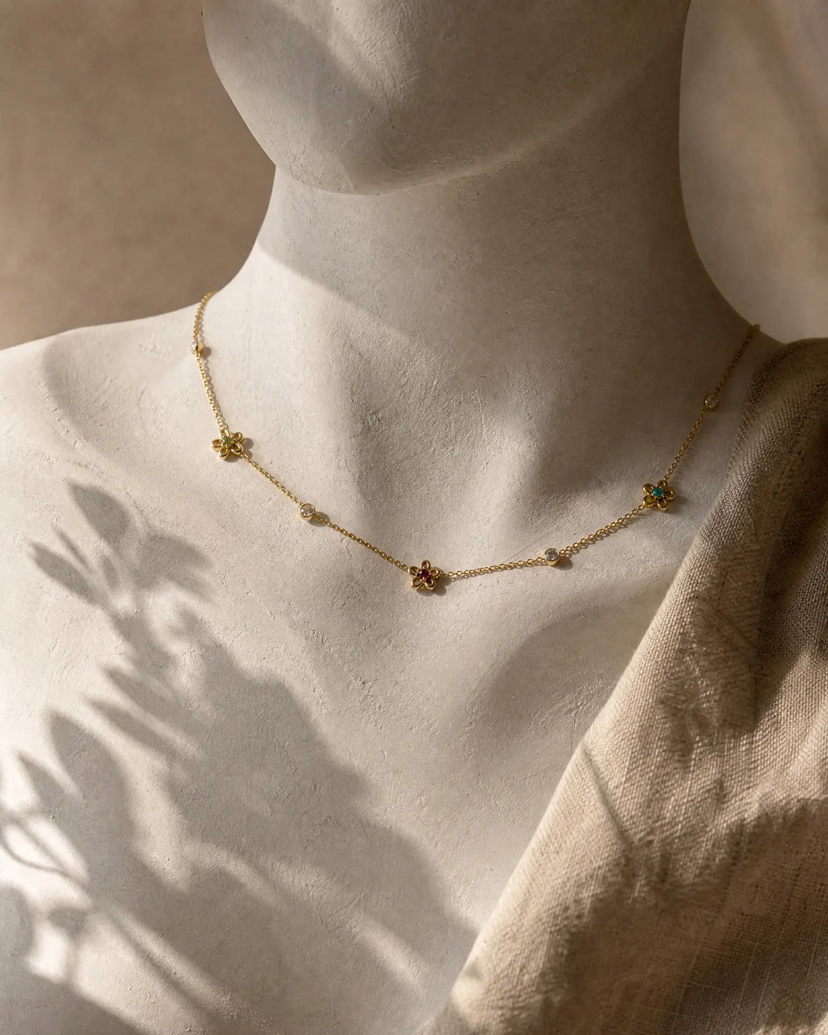 Petite Flora Station Choker