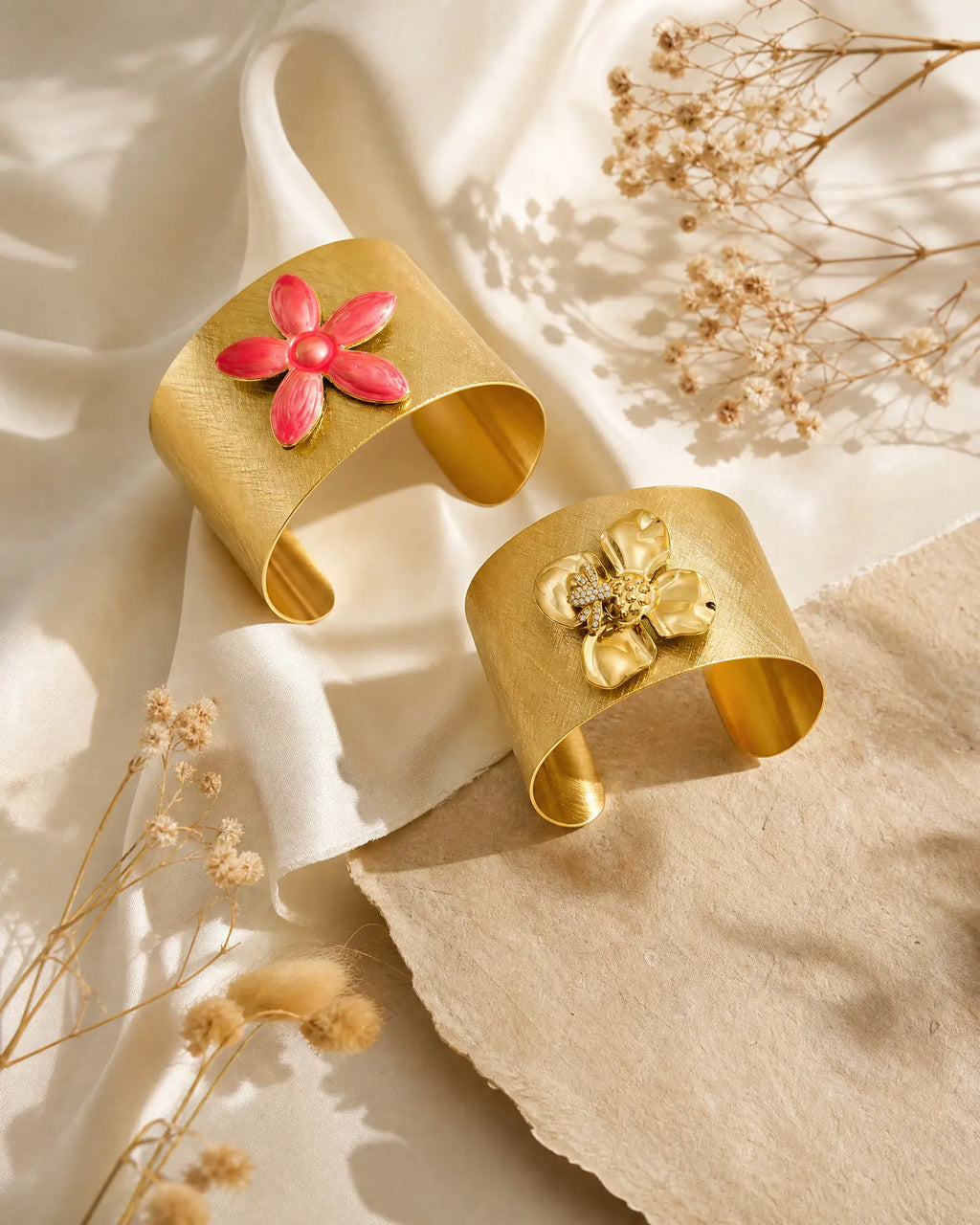 Bee Zirconia Flower Wide Face Bracelet