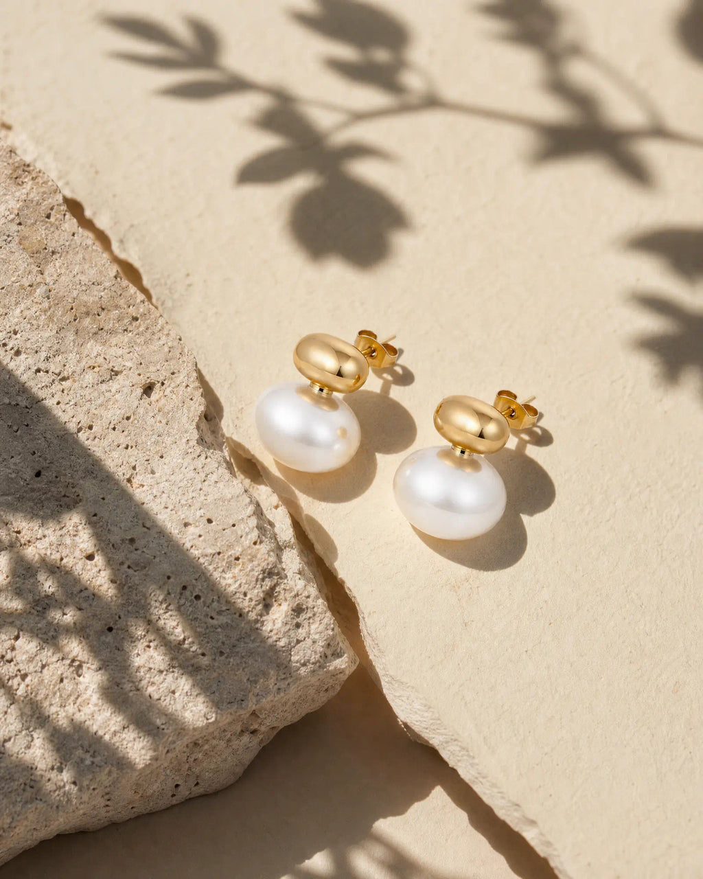 Bean Drop Pearl Studs