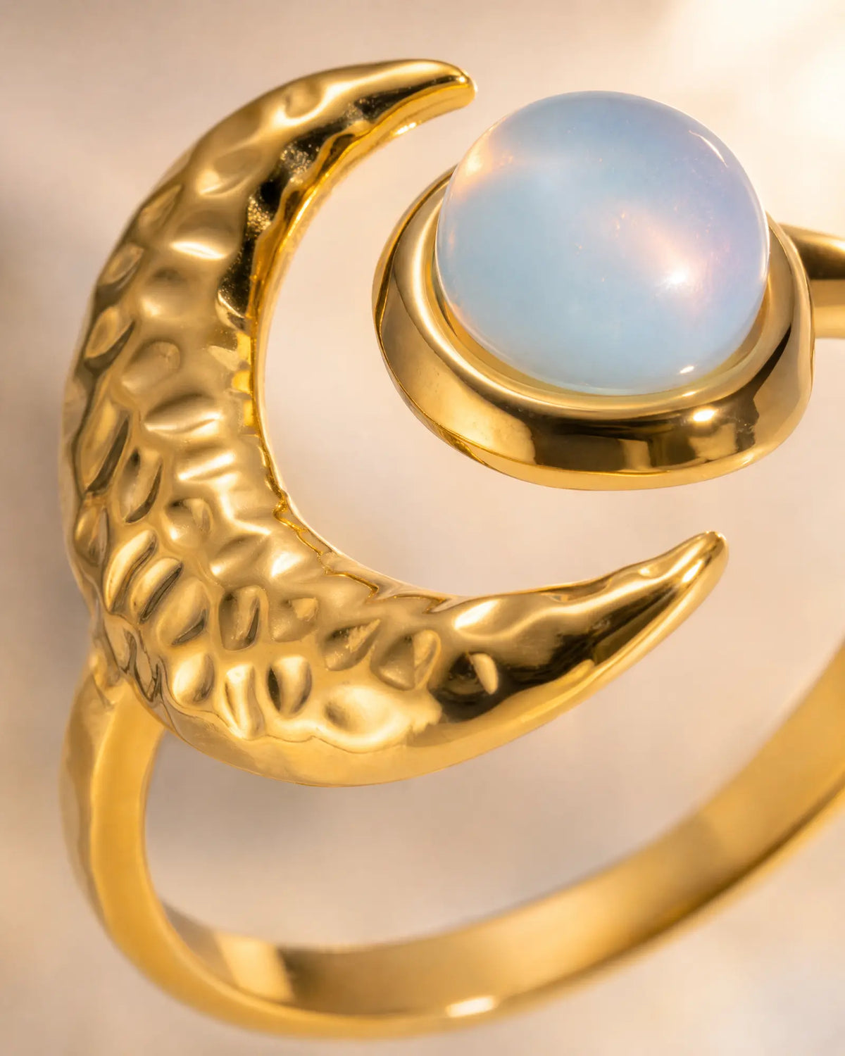 Hammered Lunar Bypass Ring | Pearl