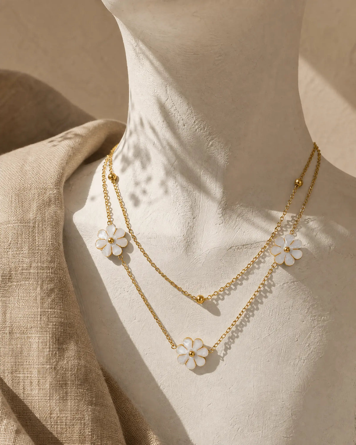 Shell Daisy Necklace