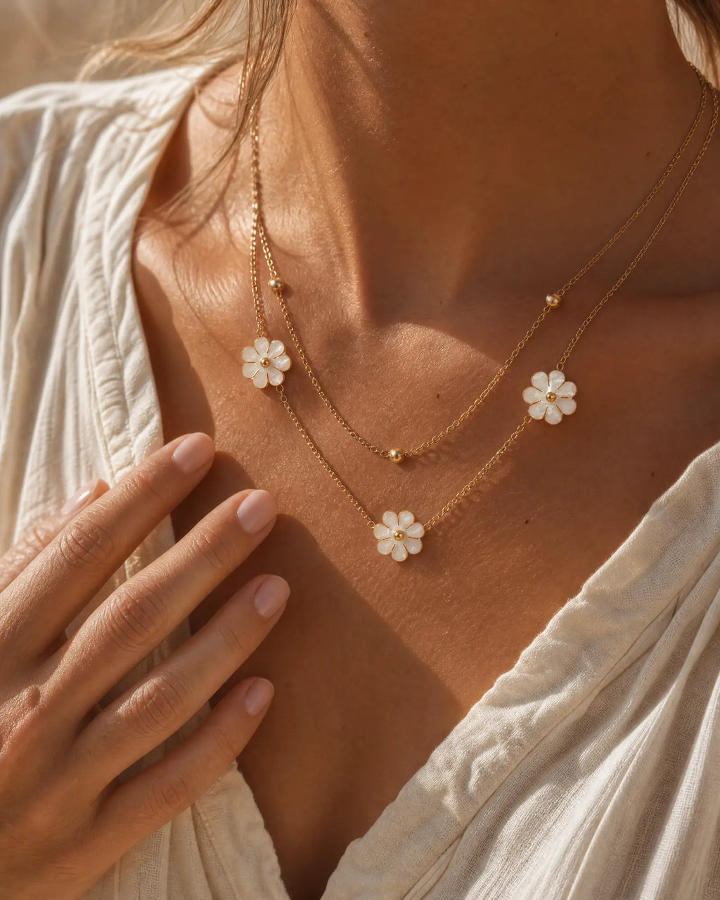 Shell Daisy Necklace
