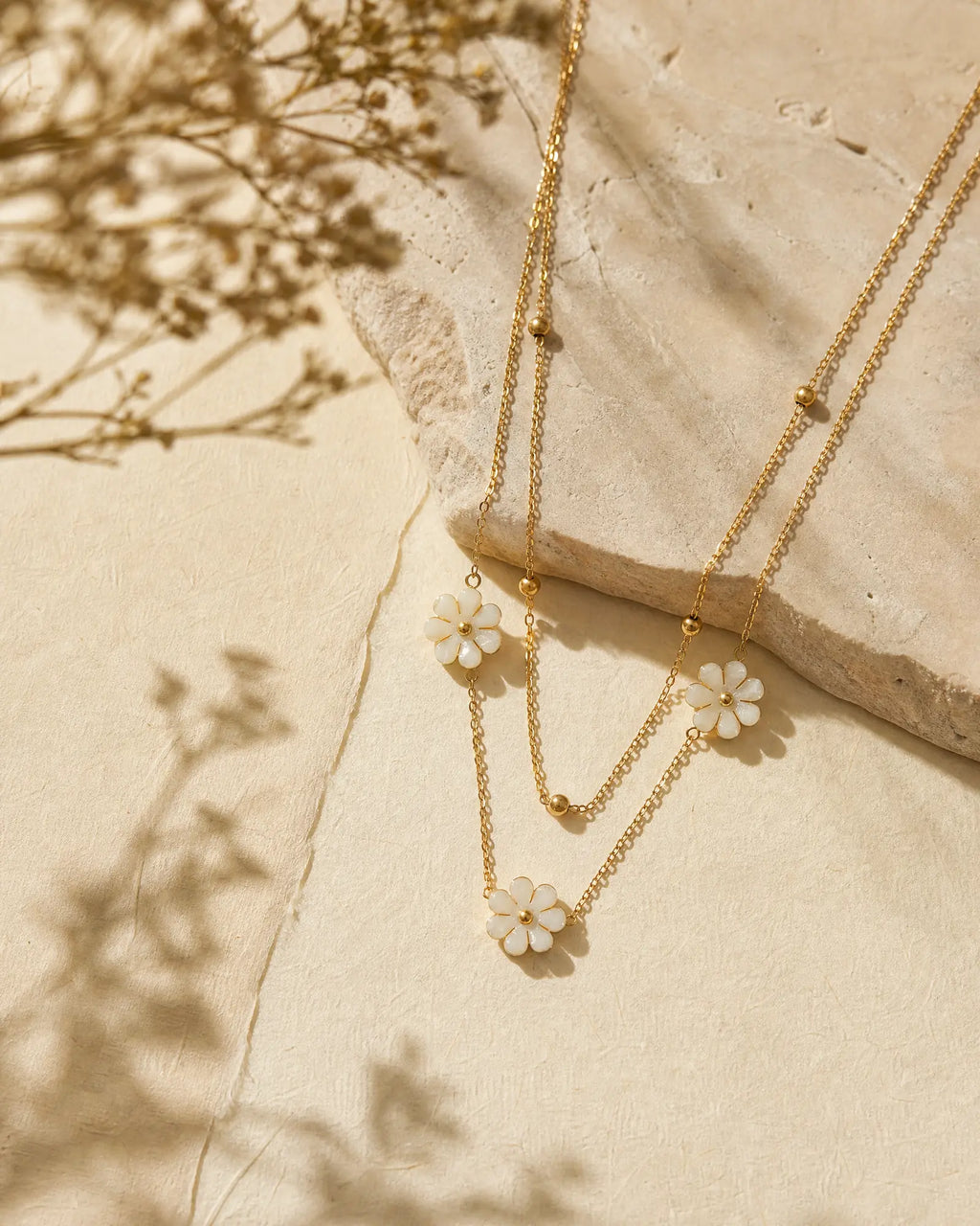 Shell Daisy Necklace