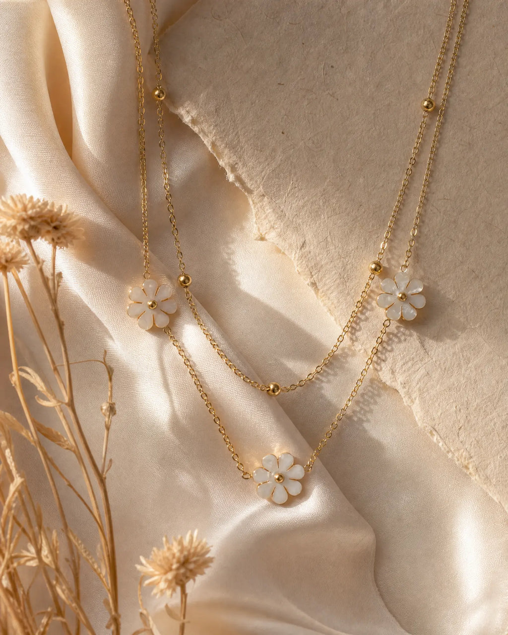 Shell Daisy Necklace