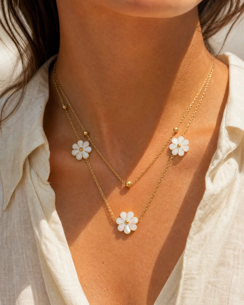 Shell Daisy Necklace