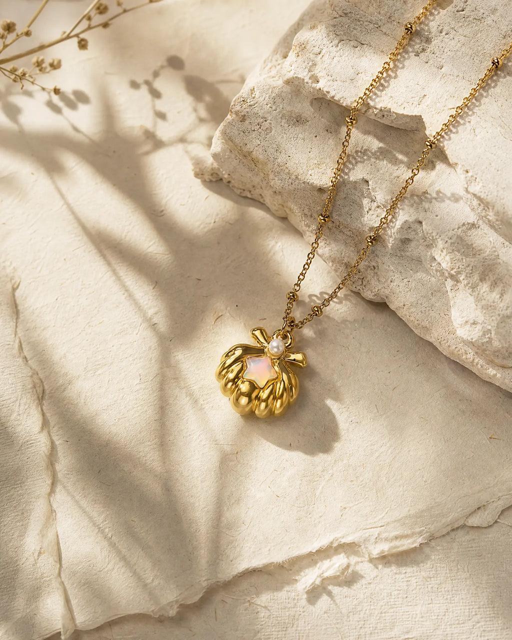 Astra Pearl Shell Necklace
