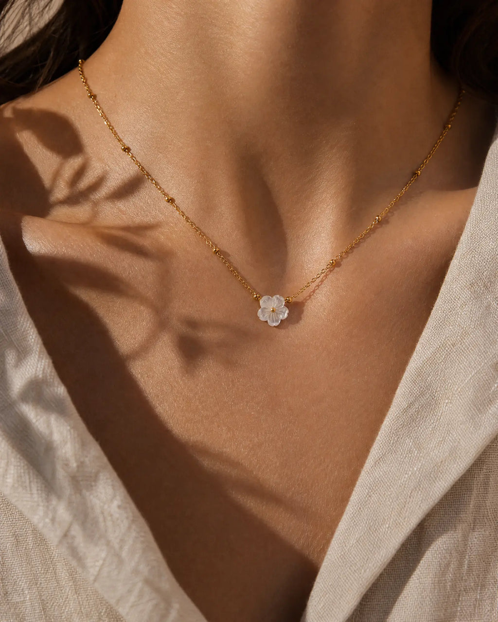 White Sea Shell Flower Clip Bead Necklace