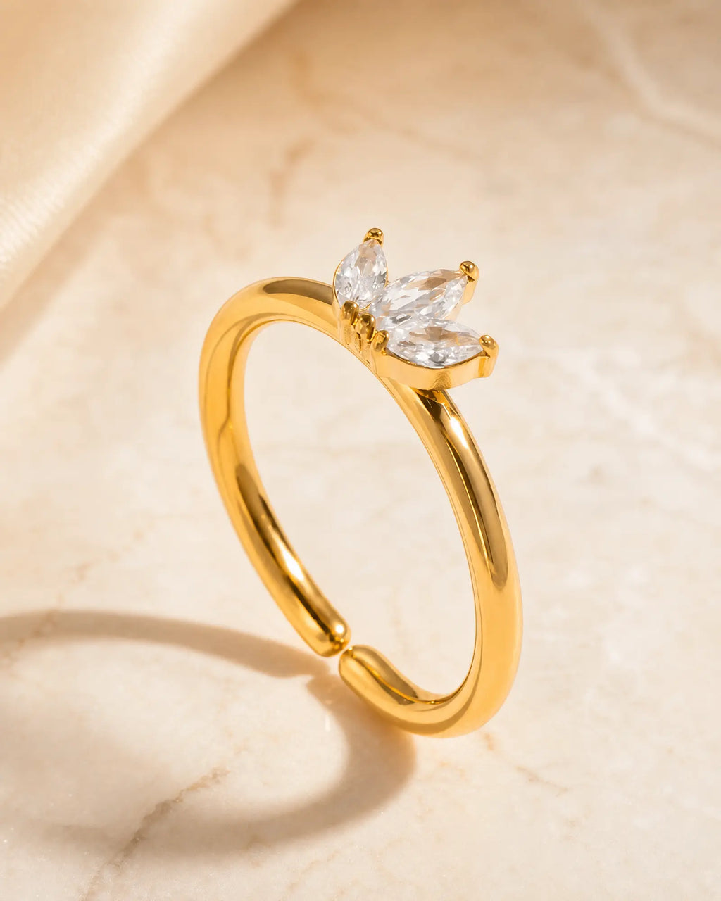 Lumi Trio Diamond-Cut Ring