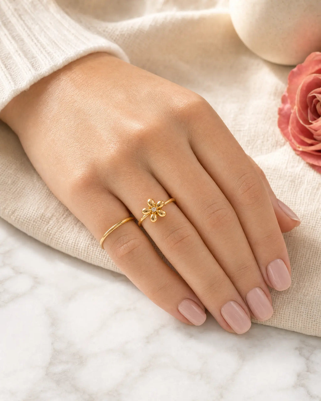 Lumi Daisy Zirconia Ring